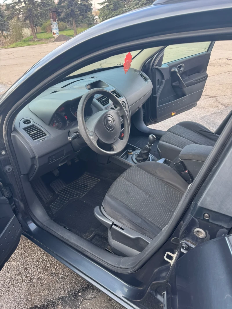 Renault Megane  Renault Megane 1.9DCI, снимка 11 - Автомобили и джипове - 52736733