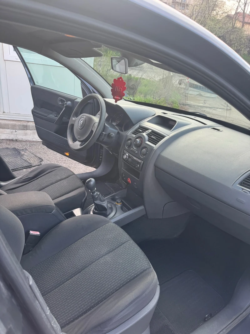 Renault Megane  Renault Megane 1.9DCI, снимка 8 - Автомобили и джипове - 52736733