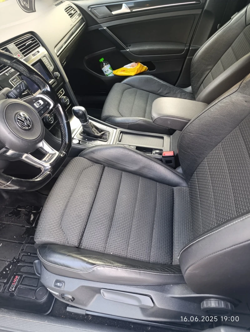 VW Golf 7.5 1.6TDI Facelift, снимка 11 - Автомобили и джипове - 52059403