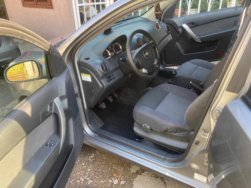 Chevrolet Aveo, снимка 5 - Автомобили и джипове - 52332977