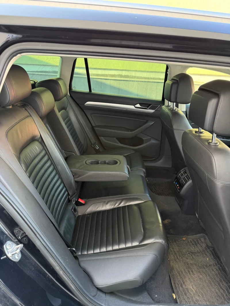 VW Passat 2.0TDI* LED* DSG* ACC* CAMERA* KEYLESS, снимка 9 - Автомобили и джипове - 52433294