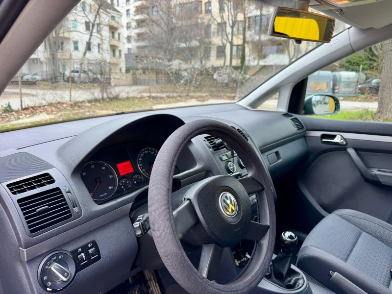 VW Touran, снимка 7 - Автомобили и джипове - 52919596