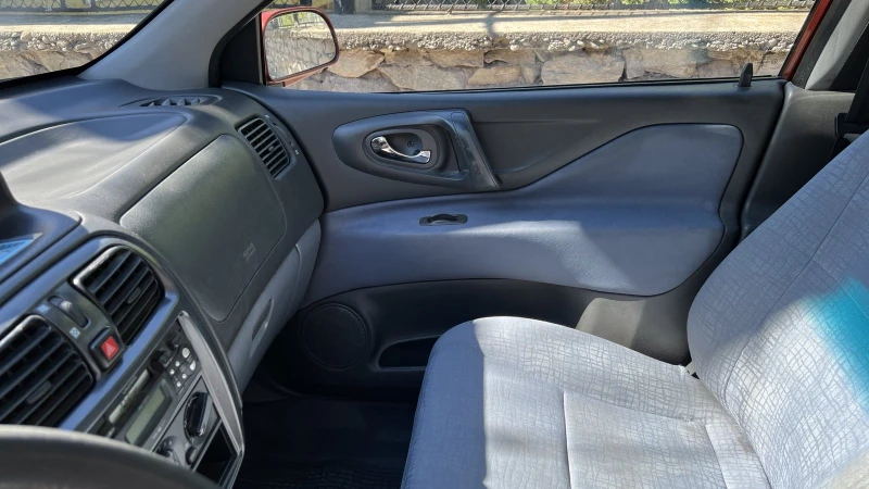 Mitsubishi Space star, снимка 8 - Автомобили и джипове - 53005873