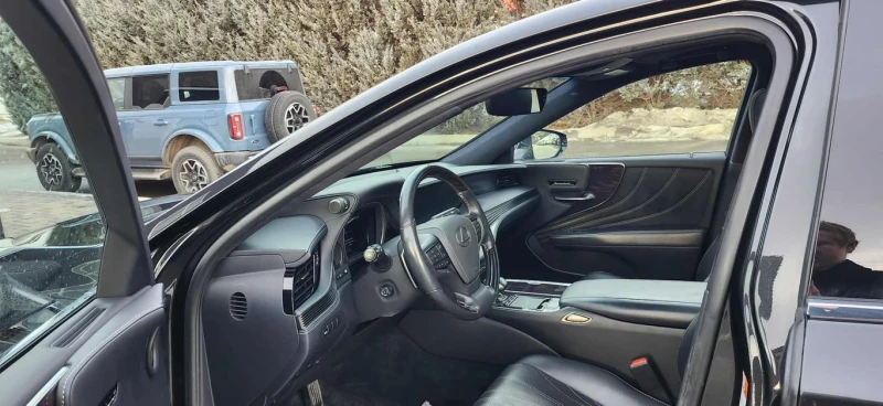 Lexus LS * 500 L * CARFAX * БЕЗ ПЪРВОНАЧАЛНА ВНОСКА, снимка 5 - Автомобили и джипове - 53062772