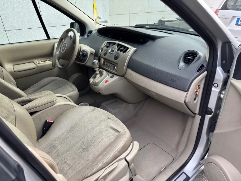 Renault Grand scenic 1.9D 7 местна, снимка 11 - Автомобили и джипове - 53150974