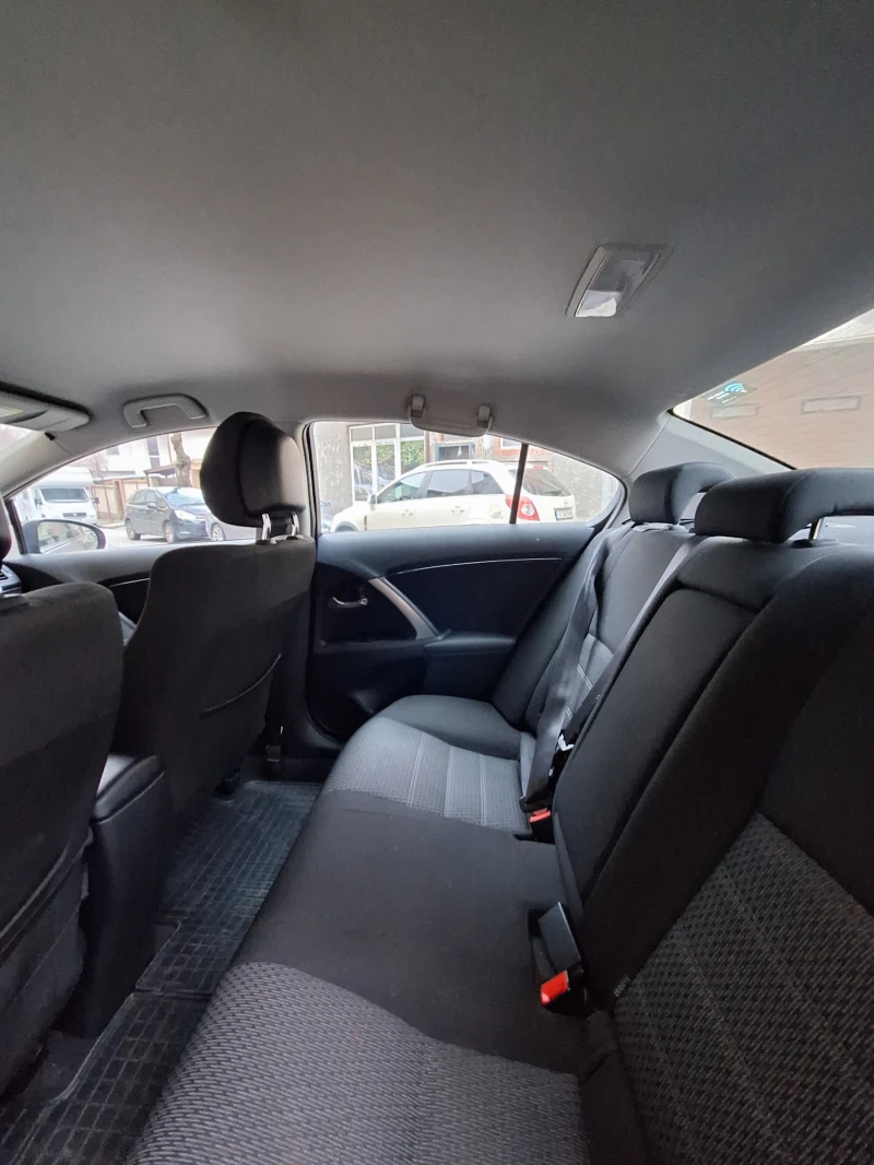 Toyota Avensis 2.0D4D, снимка 9 - Автомобили и джипове - 53484785