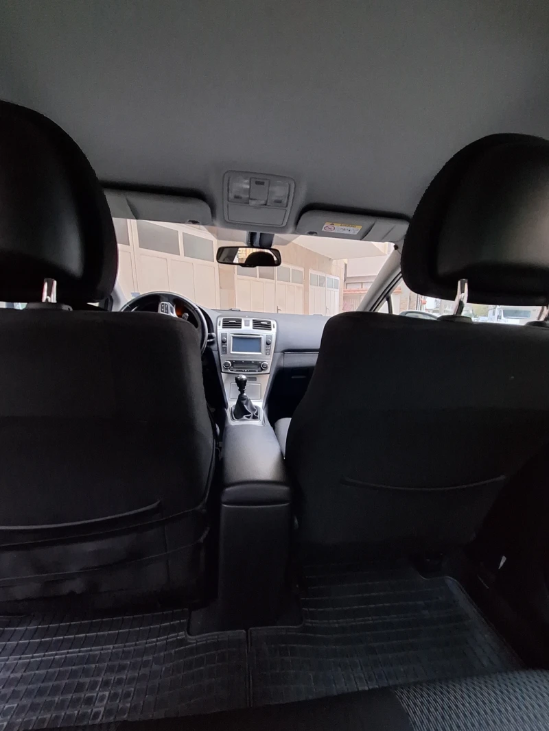 Toyota Avensis 2.0D4D, снимка 10 - Автомобили и джипове - 53484785