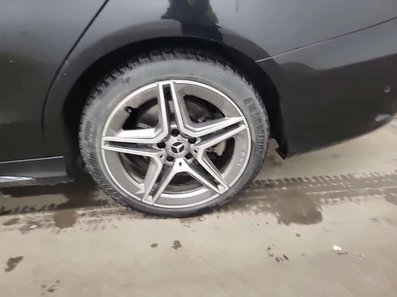 Mercedes-Benz C 300 4MATIC Sedan  CARFAX, снимка 15 - Автомобили и джипове - 53538435