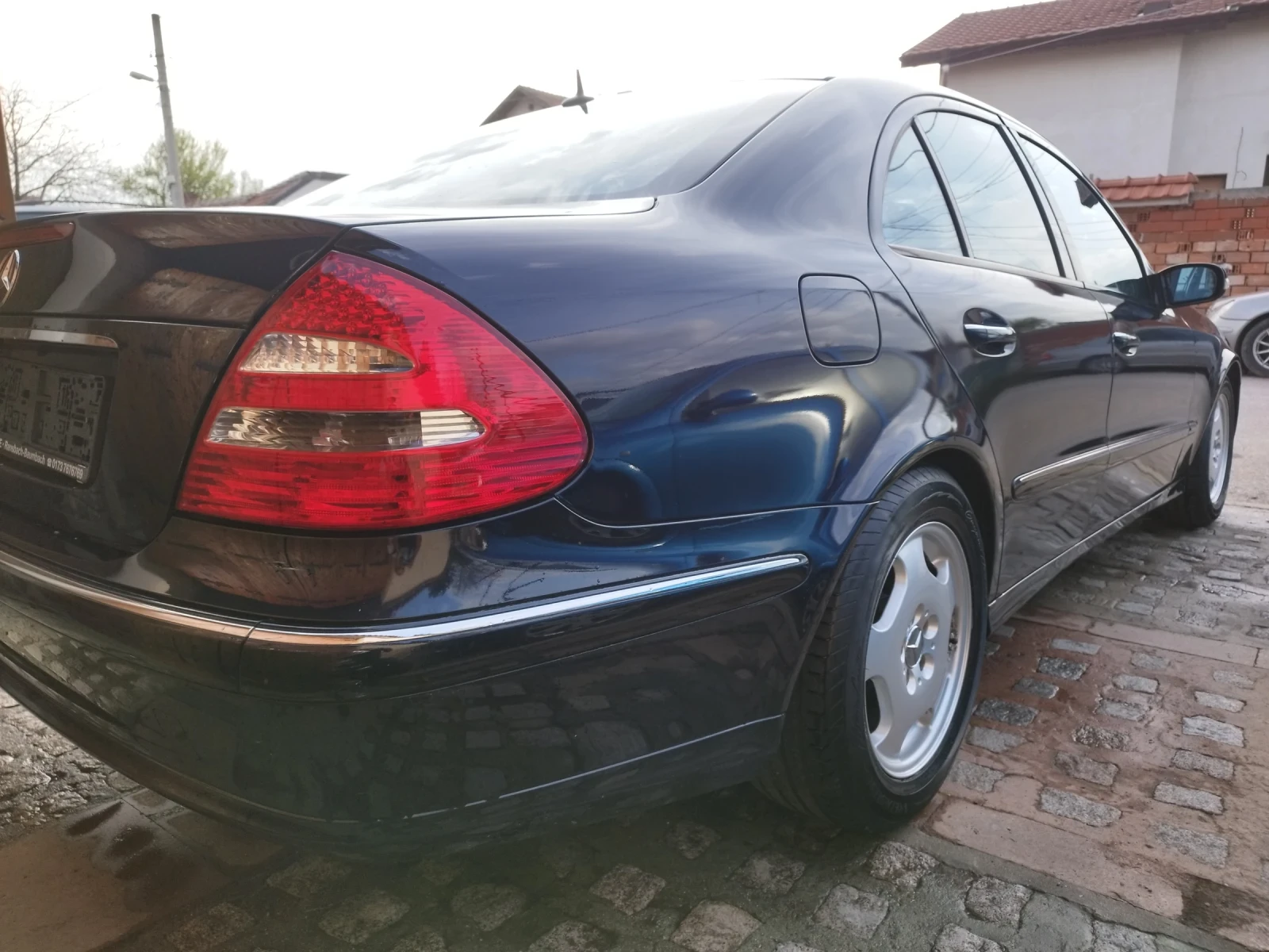 Mercedes-Benz E 320 CDI AVANTGARDE - изображение 5