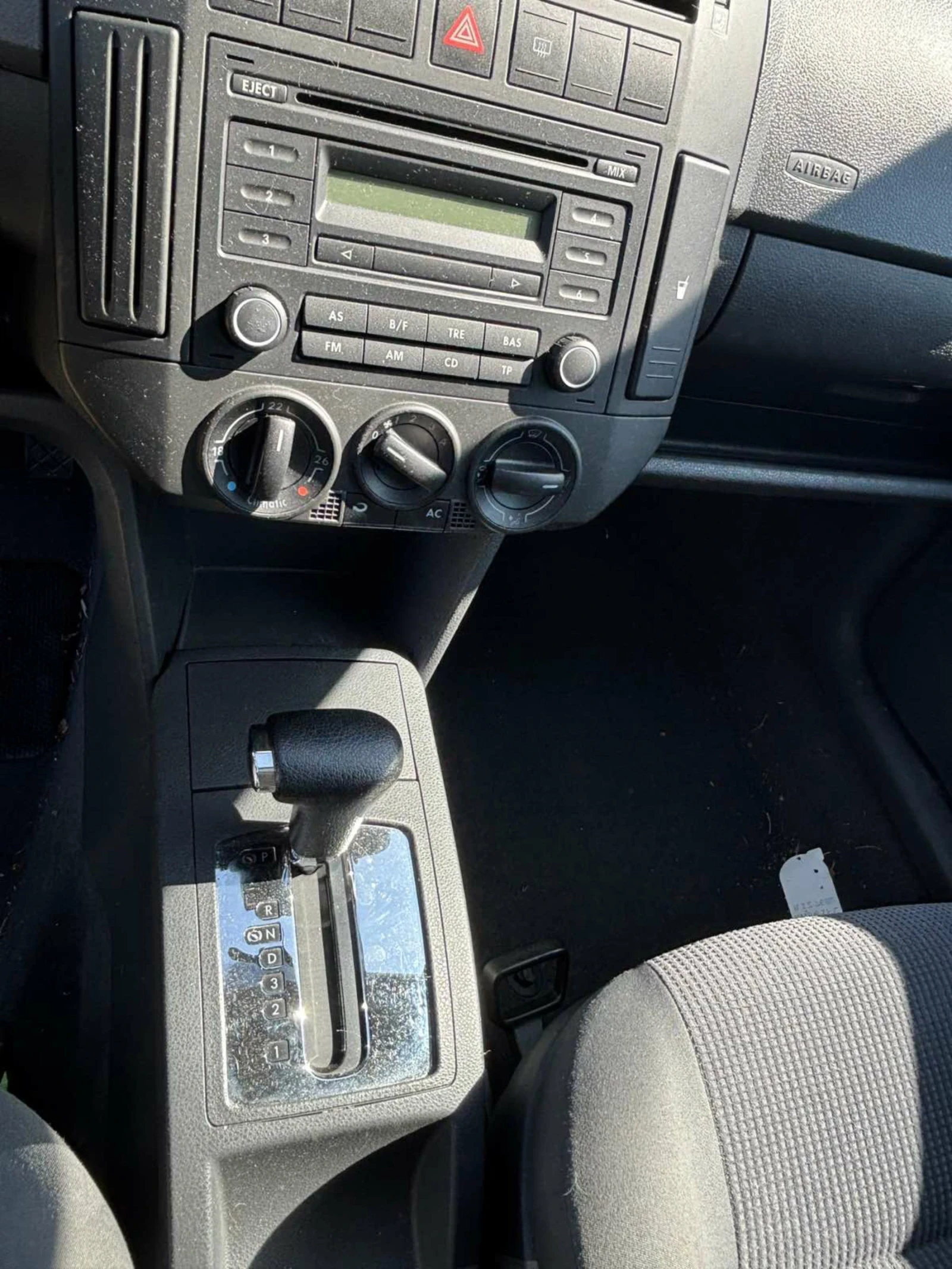 VW Polo 1.4 AVTOMAT  - изображение 3