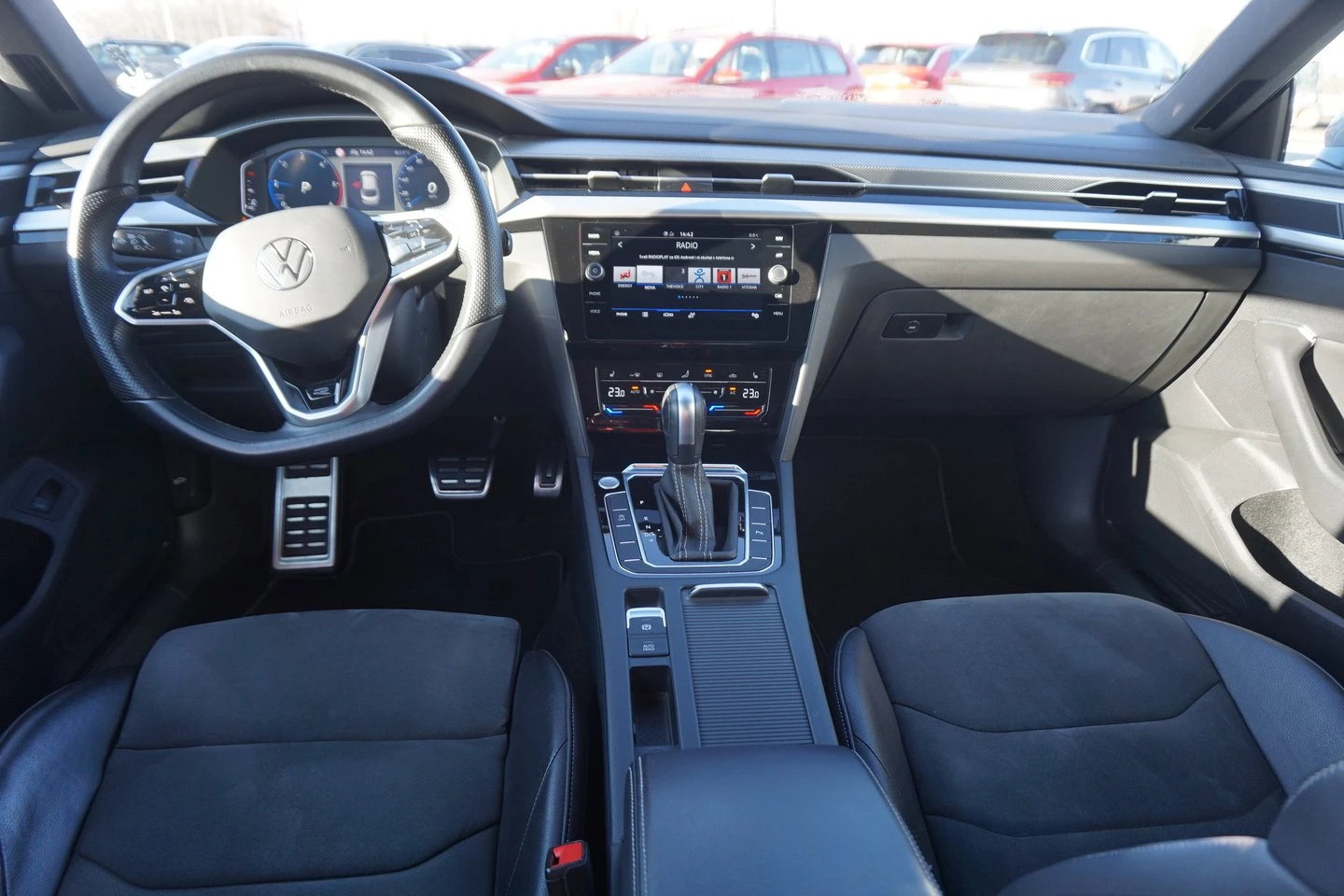 VW Arteon R-Line 2.0 TDI SCR 4MOTION DSG - изображение 5