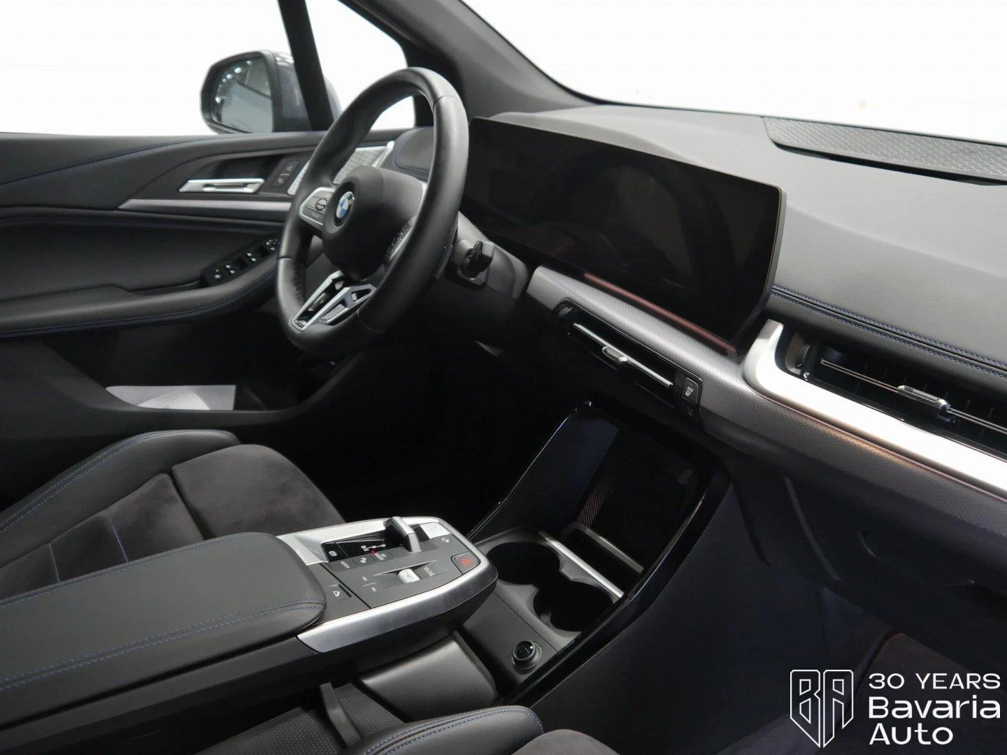 BMW 216 i Active Tourer Steptronic M Sport Paket - изображение 7