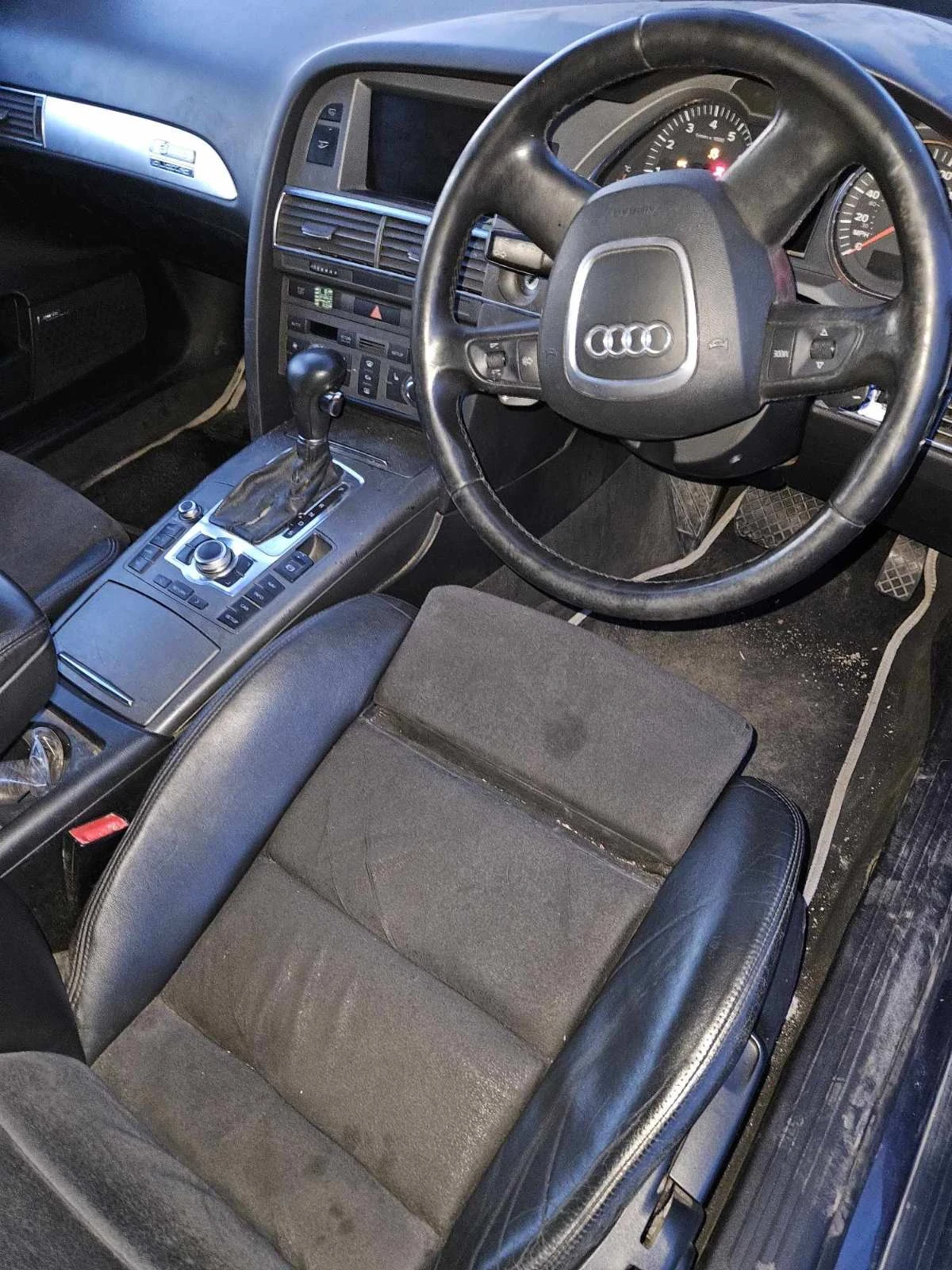Audi A6 3.2I 256 коня, снимка 11 - Автомобили и джипове - 53815107