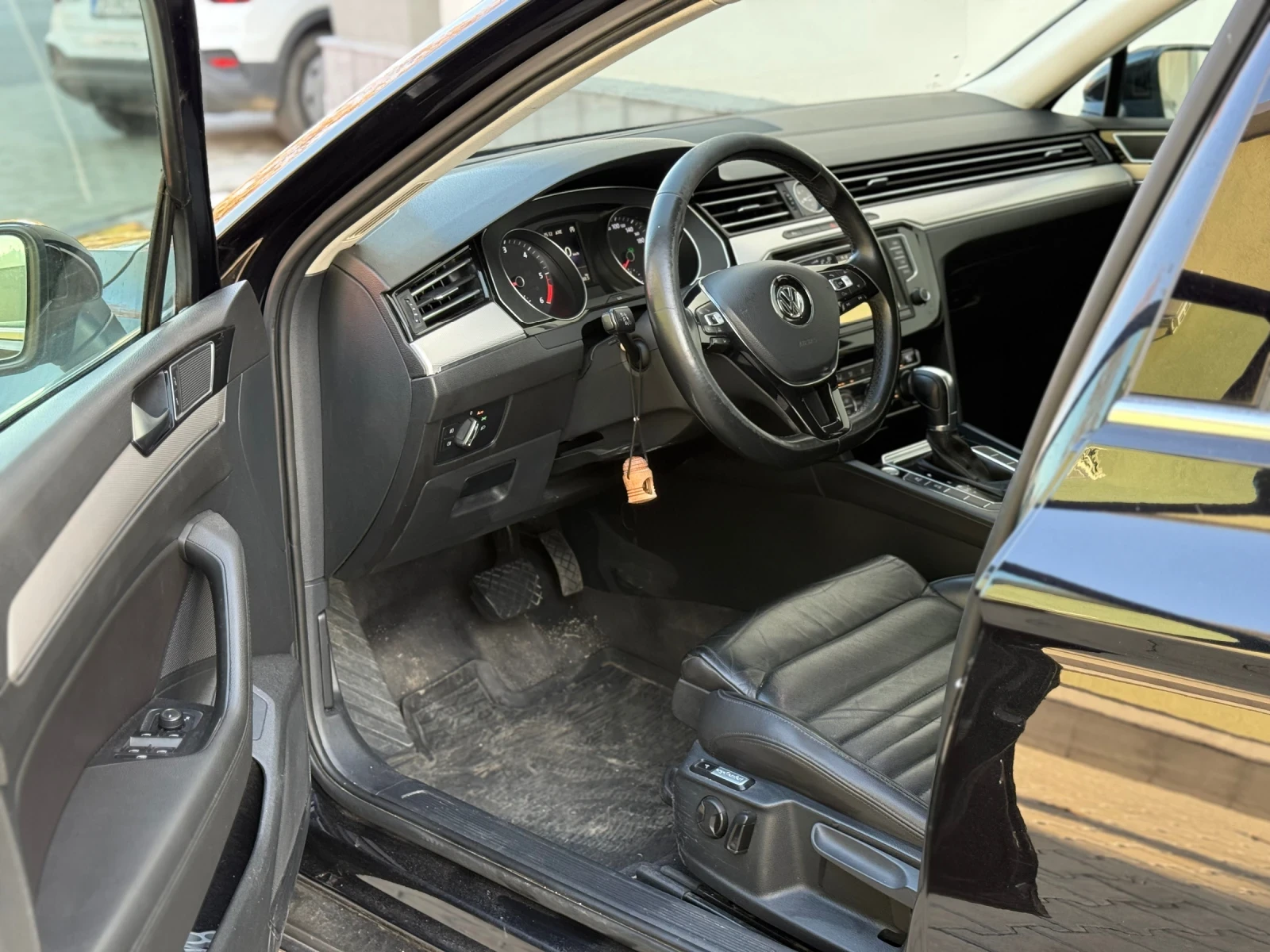 VW Passat 2.0TDI* LED* DSG* ACC* CAMERA* KEYLESS - изображение 7