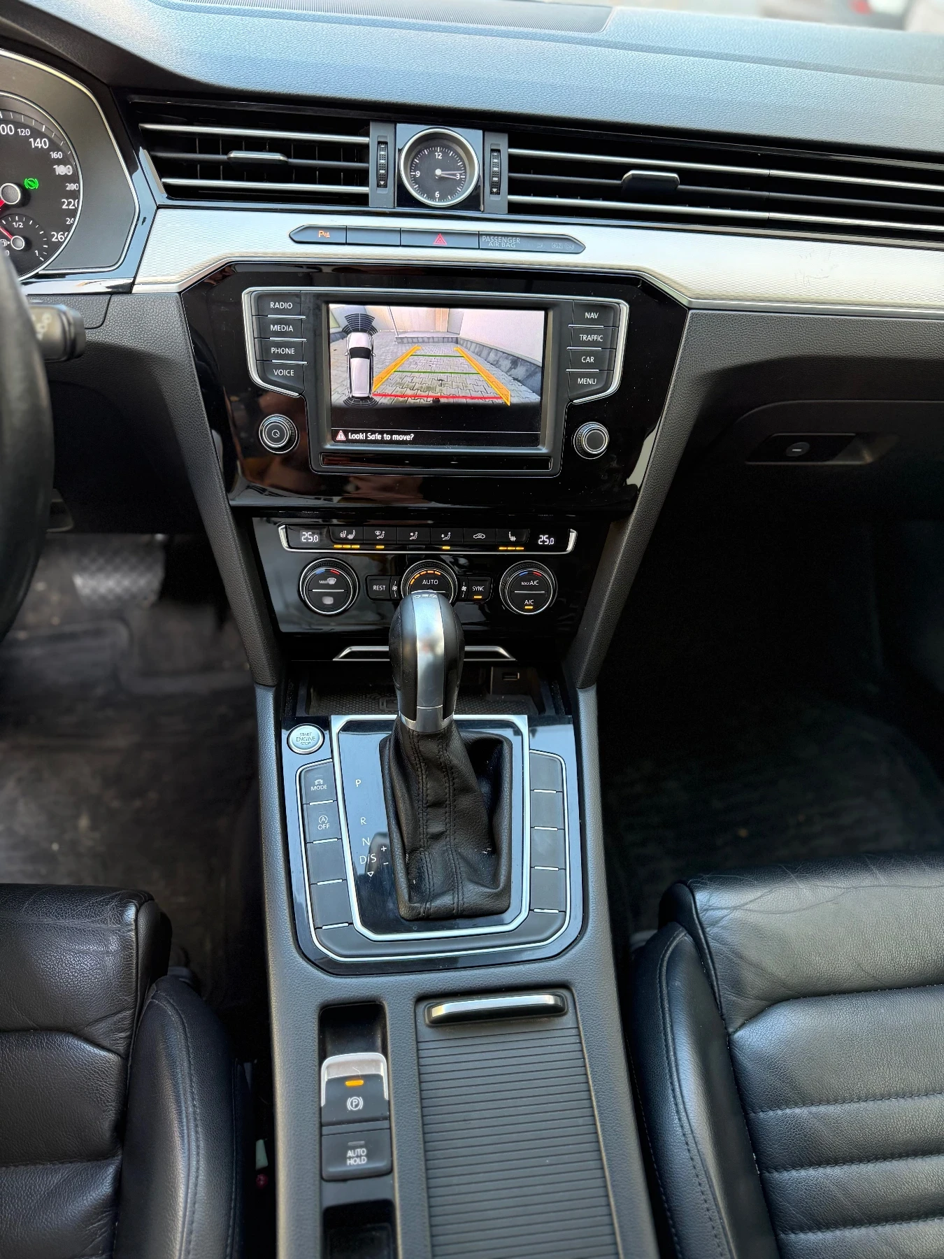 VW Passat 2.0TDI* LED* DSG* ACC* CAMERA* KEYLESS | Mobile.bg   12