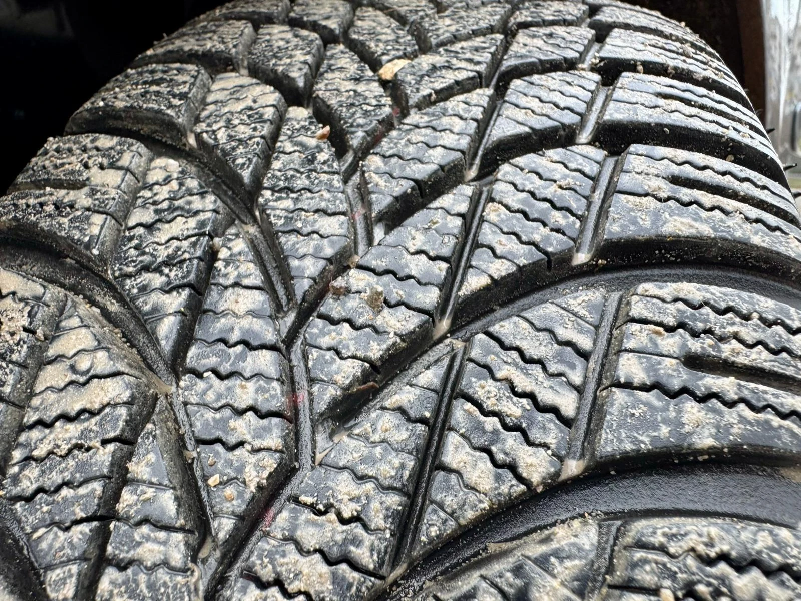 VW Touran, снимка 14 - Автомобили и джипове - 53824441