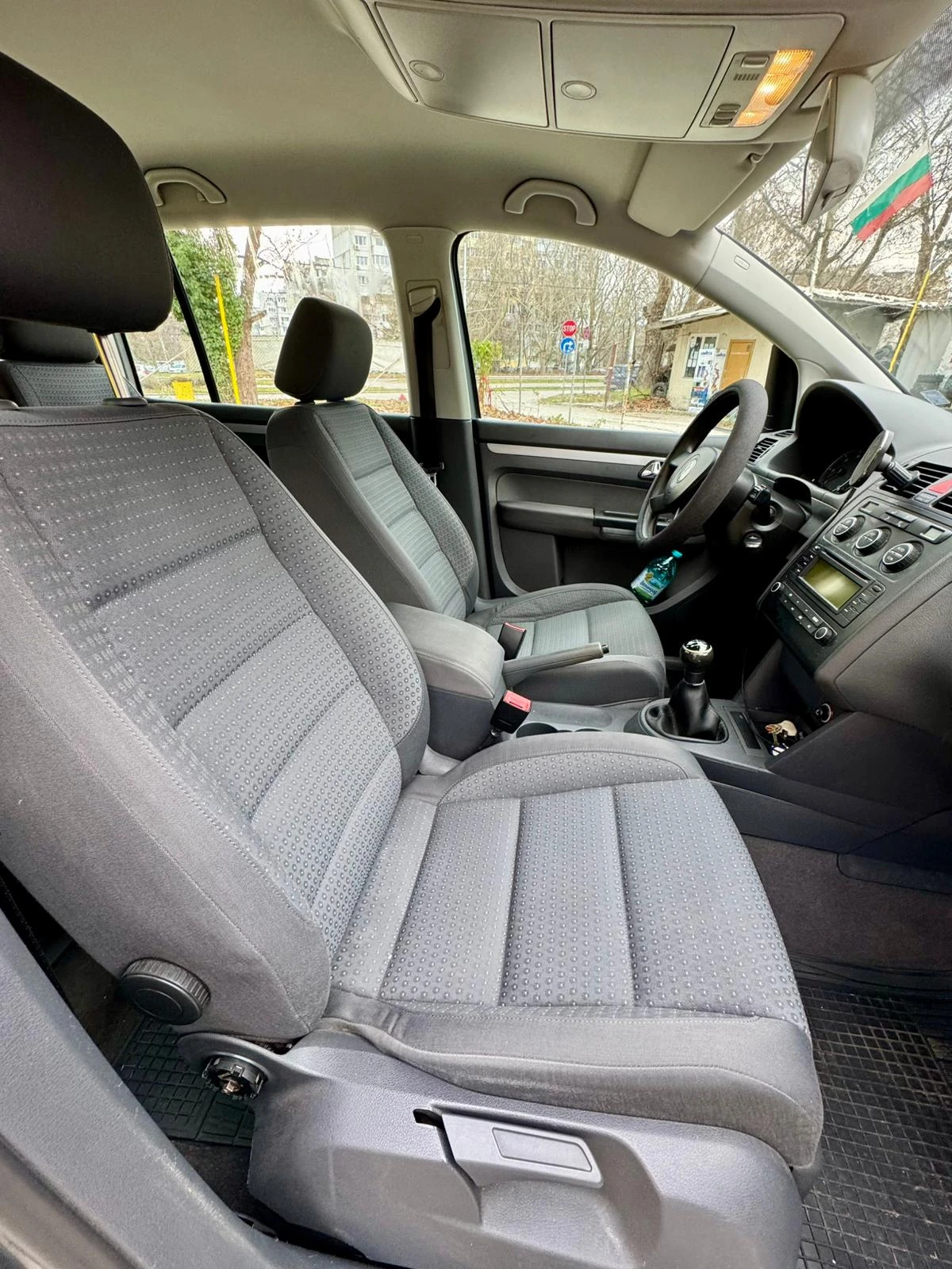 VW Touran, снимка 11 - Автомобили и джипове - 53824441