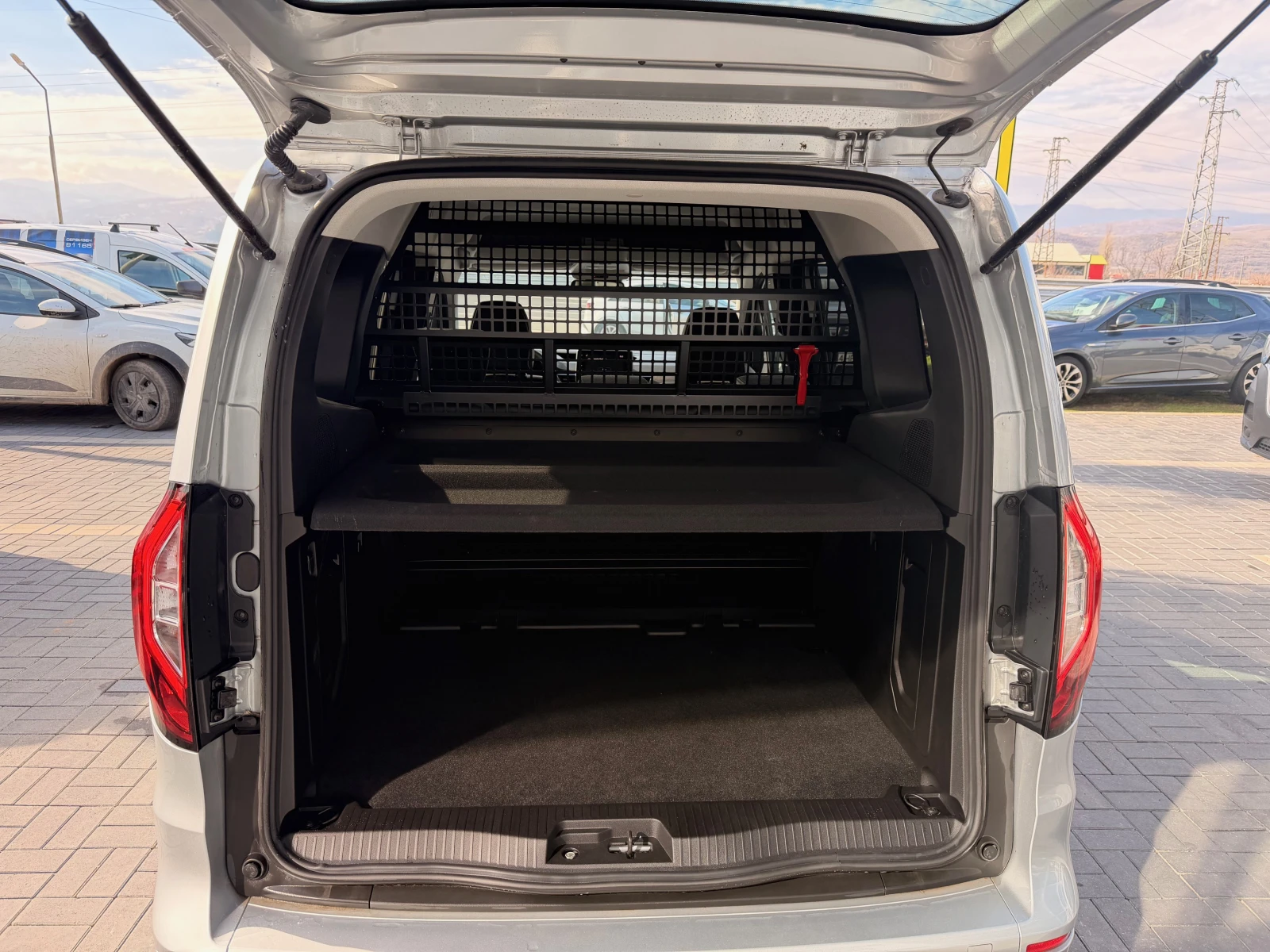 Renault Kangoo 1.3 TCe / 130 �.�. / EDC / N1 ( 4+ 1 ����� ) | Mobile.bg � ����������� 17