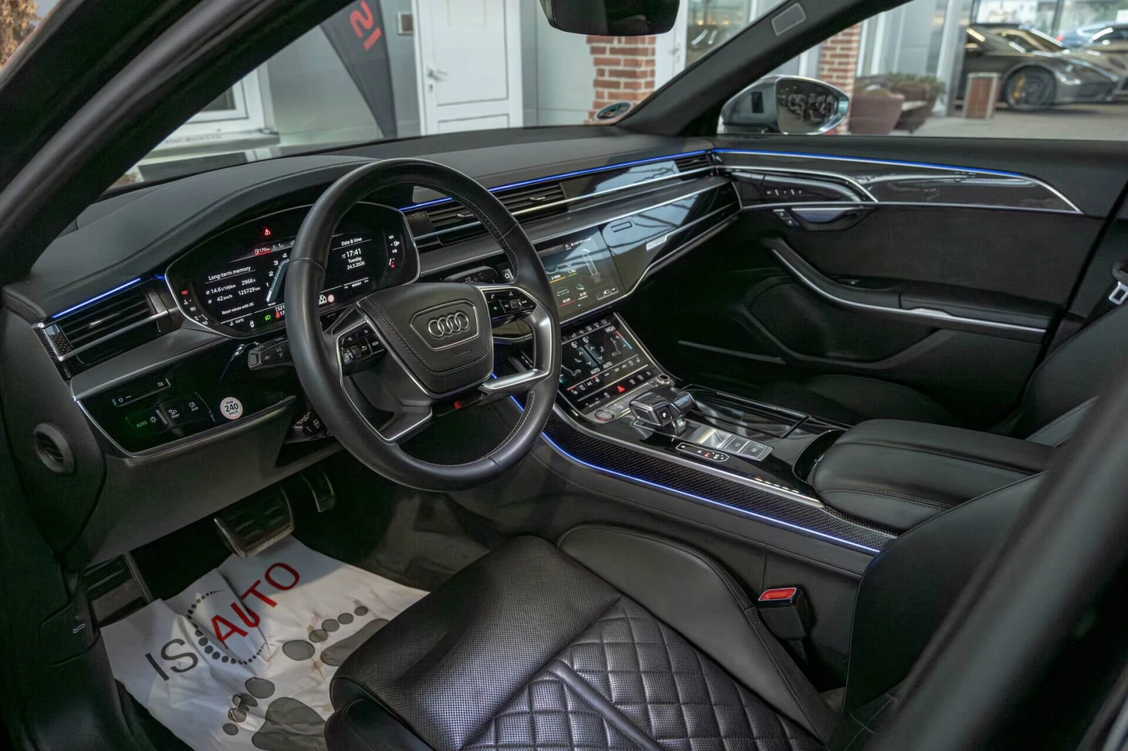 Audi S8 4.0TFSI/Carbon/B&O/Камера 360/HuD/Дистроник/Обдухв, снимка 7 - Автомобили и джипове - 53967087