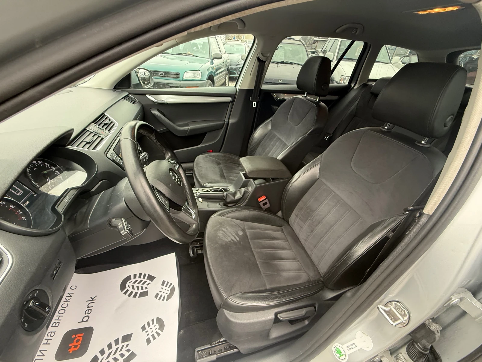 Skoda Octavia 1.6Tdi CXX 110кс  DSG, снимка 8 - Автомобили и джипове - 53992868