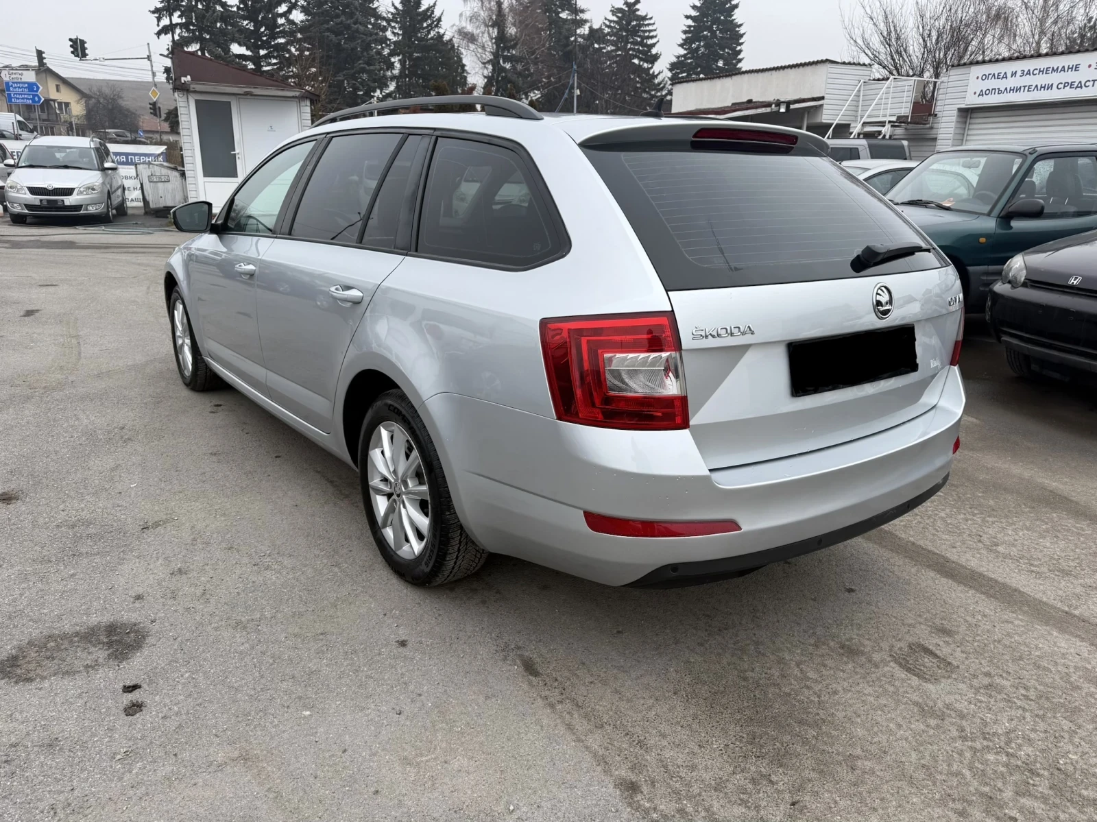 Skoda Octavia 1.6Tdi CXX 110кс  DSG, снимка 6 - Автомобили и джипове - 53992868