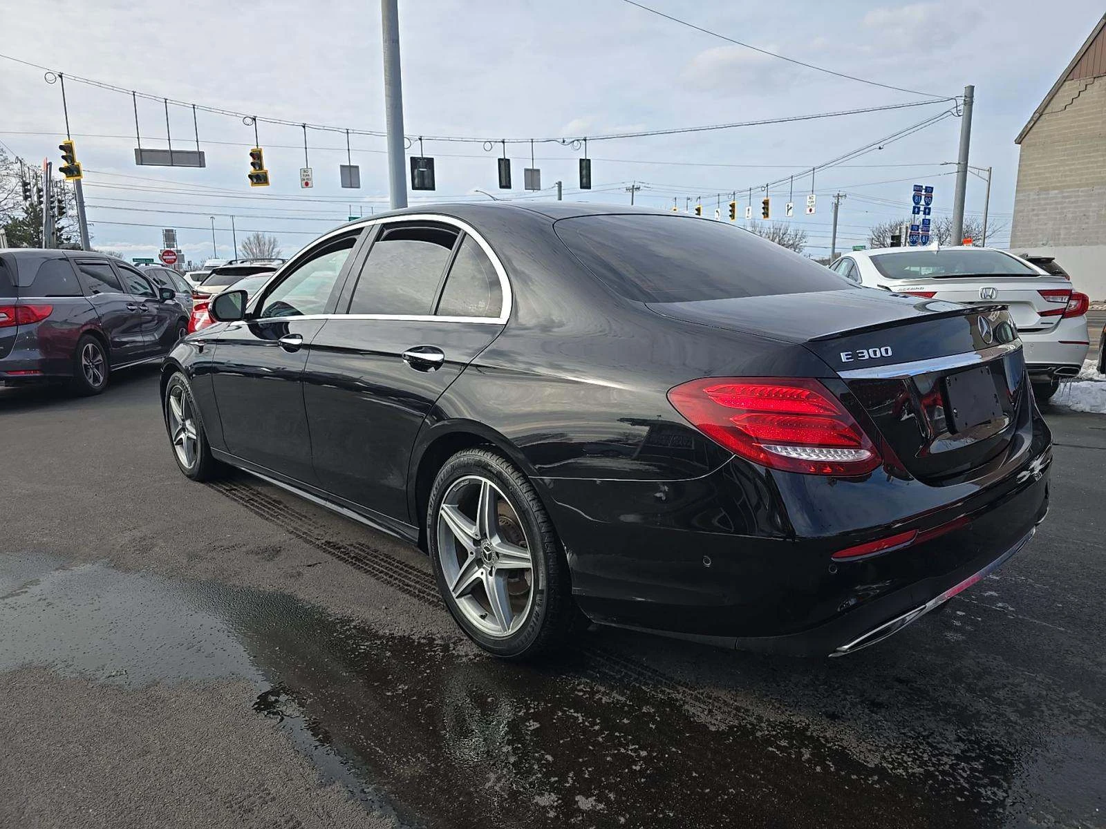 Mercedes-Benz E 300 4MATIC* BURMESTER* PANORAMA* , снимка 3 - Автомобили и джипове - 54115749