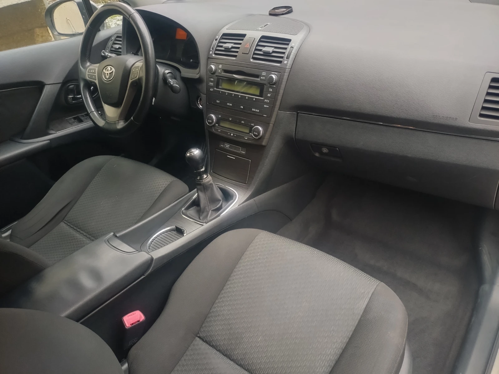 Toyota Avensis, снимка 9 - Автомобили и джипове - 54494364
