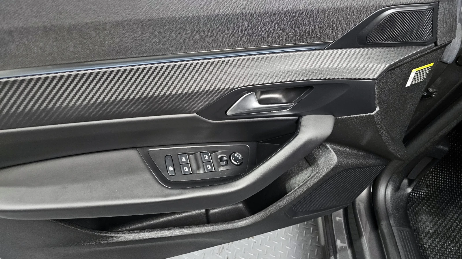 Peugeot 508 1.5 BlueHDi Allure | LED | CAMERA | NAVI, снимка 10 - Автомобили и джипове - 54755859
