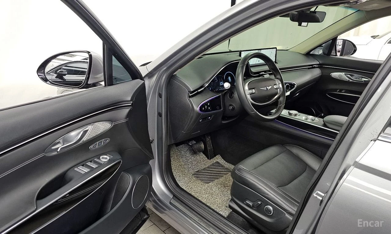Genesis GV70 2.2 DIESEL* AWD* КОЖА* ПОДГР* ОБДУХ* 360* , снимка 5 - Автомобили и джипове - 54796534