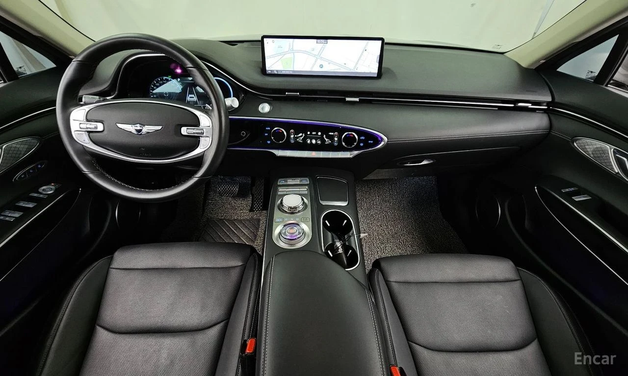 Genesis GV70 2.2 DIESEL* AWD* КОЖА* ПОДГР* ОБДУХ* 360* , снимка 6 - Автомобили и джипове - 54796534