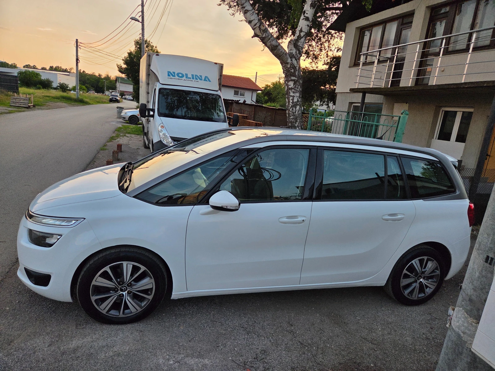 Citroen C4 Picasso 2.0 HDI avtomat, снимка 2 - Автомобили и джипове - 54825593