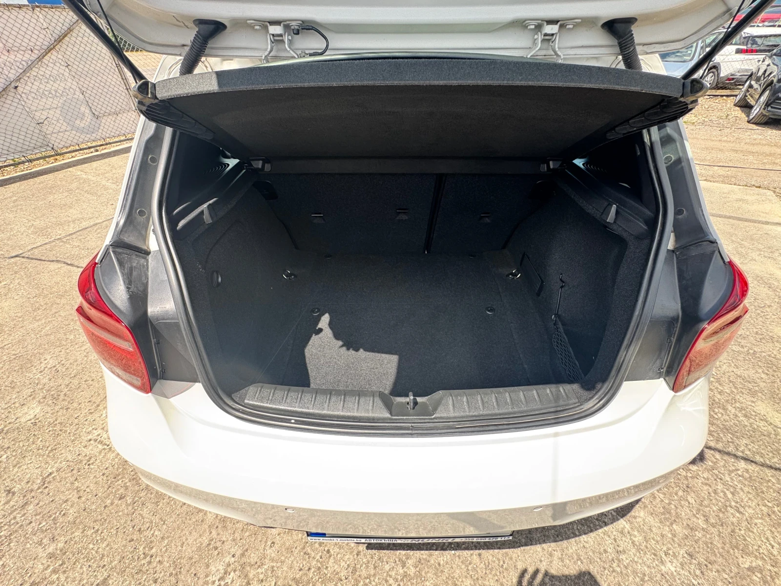BMW 120 M Paket Automat , снимка 12 - Автомобили и джипове - 54968345