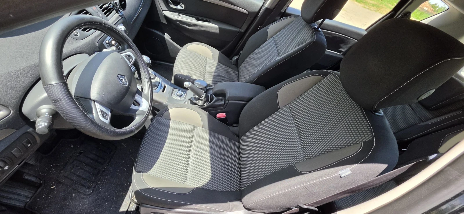 Renault Scenic Renault Scenic 1.2 85kW 111035Хил.км, снимка 12 - Автомобили и джипове - 55162969