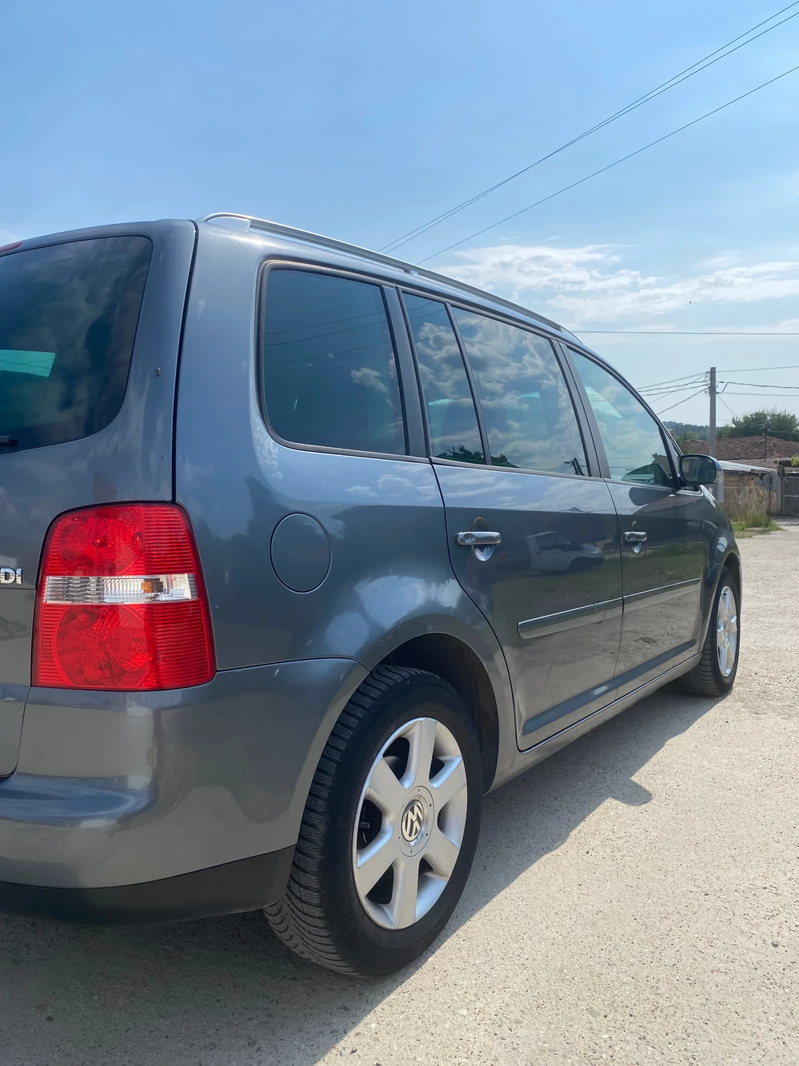 VW Touran, снимка 5 - Автомобили и джипове - 55385275