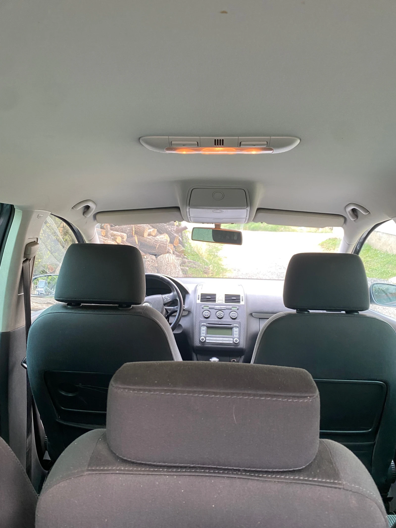 VW Touran, снимка 14 - Автомобили и джипове - 55385275