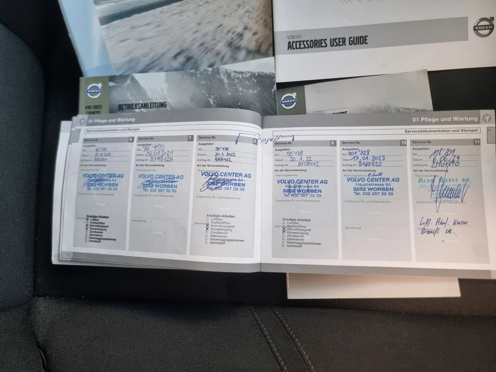Volvo V40 Cross Country 2.0 БЕНЗИН, 180 к.с. - 5 цилиндров старият мотор , снимка 16 - Автомобили и джипове - 55450206