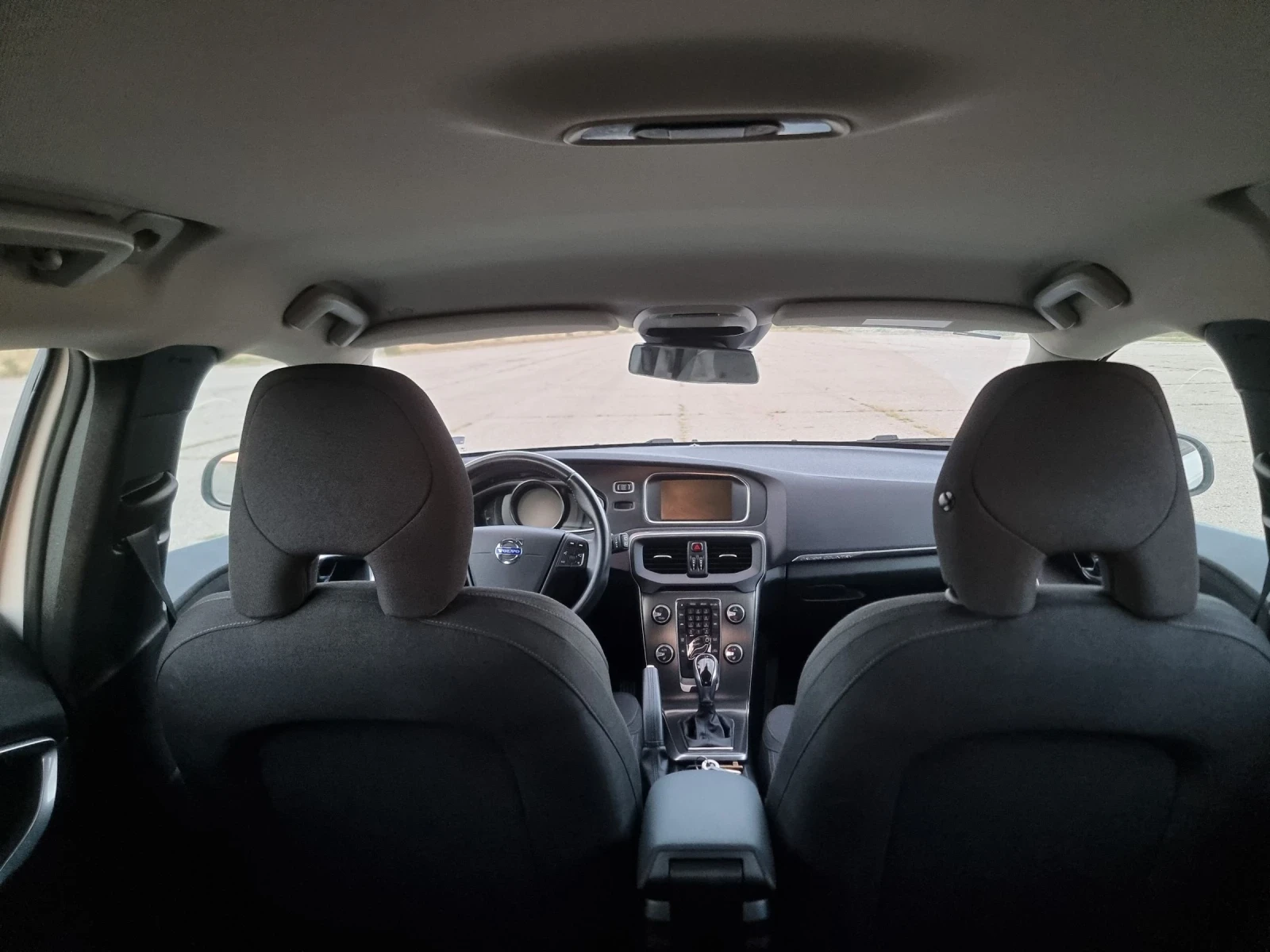 Volvo V40 Cross Country 2.0 БЕНЗИН, 180 к.с. - 5 цилиндров старият мотор , снимка 9 - Автомобили и джипове - 55450206