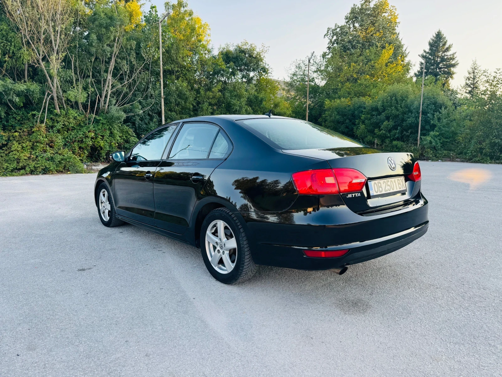 VW Jetta 1.2 TSI, снимка 16 - Автомобили и джипове - 55673054