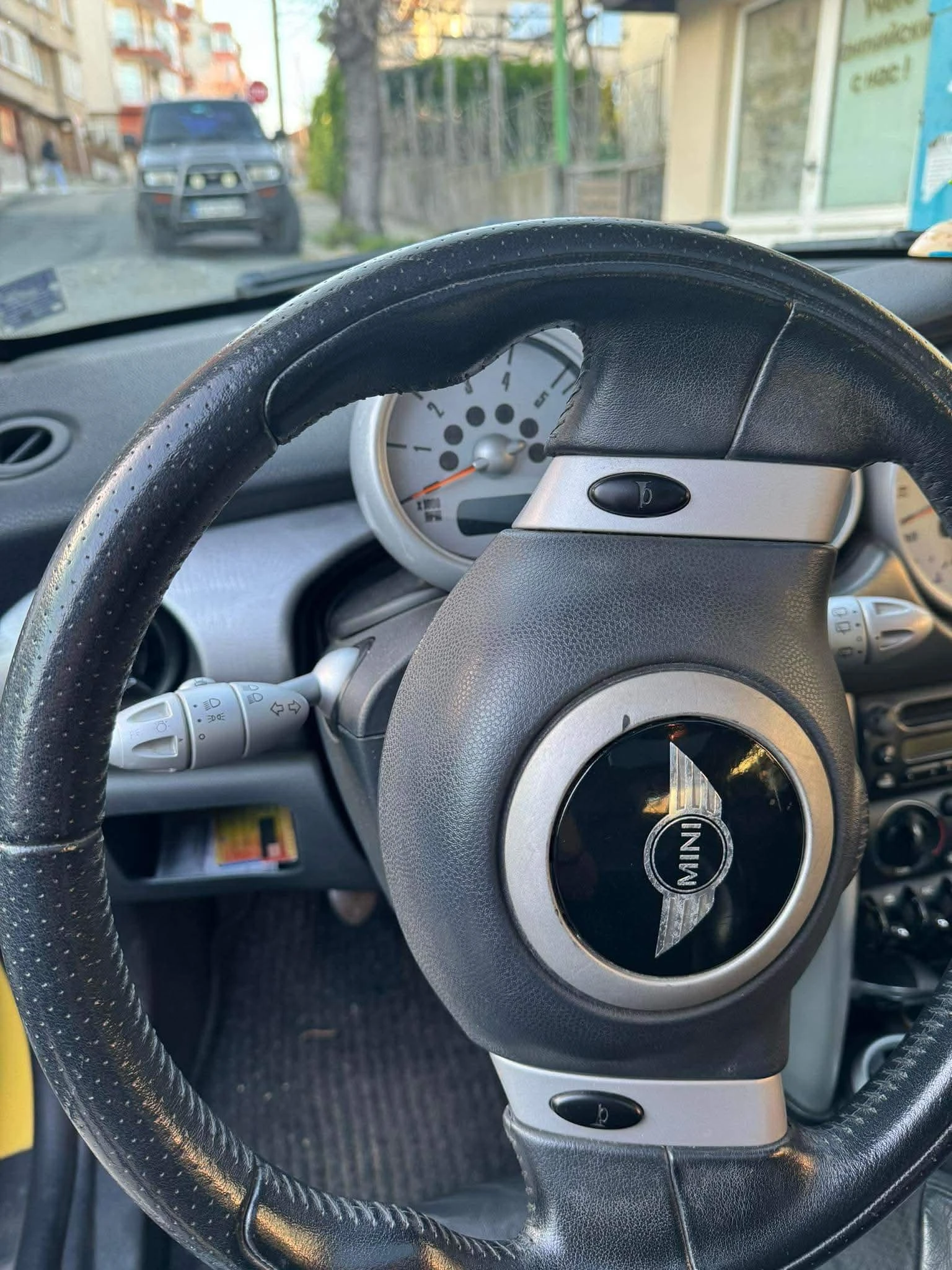 Mini Cooper 1.4, снимка 2 - Автомобили и джипове - 55683282