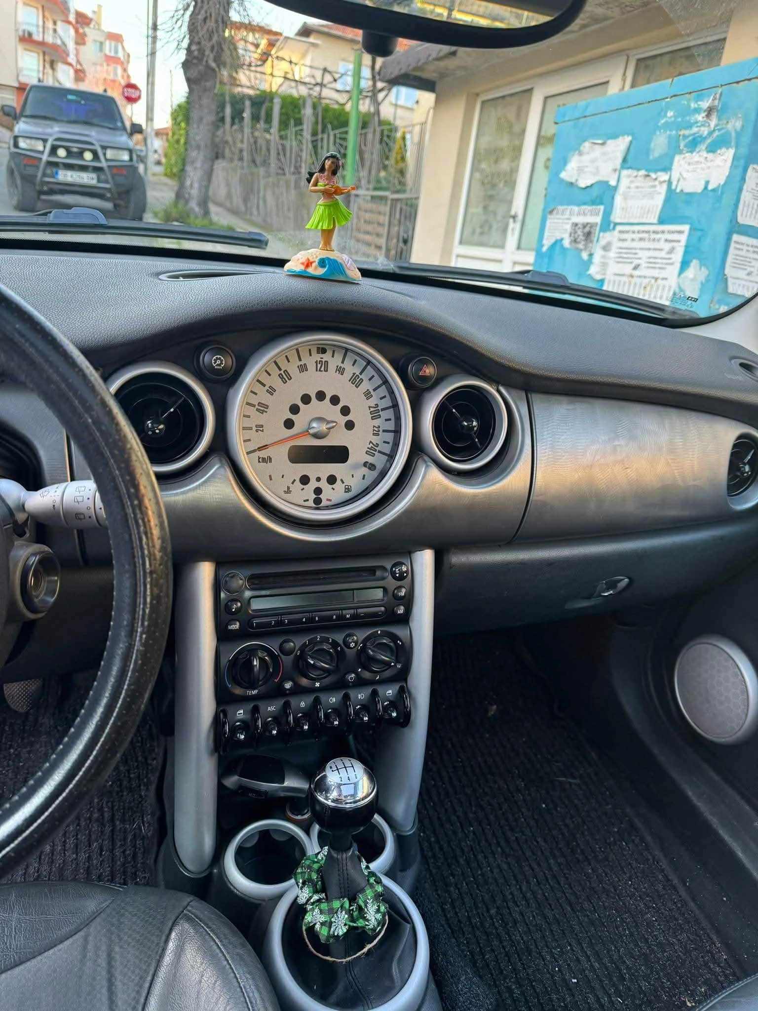 Mini Cooper 1.4, снимка 3 - Автомобили и джипове - 55683282