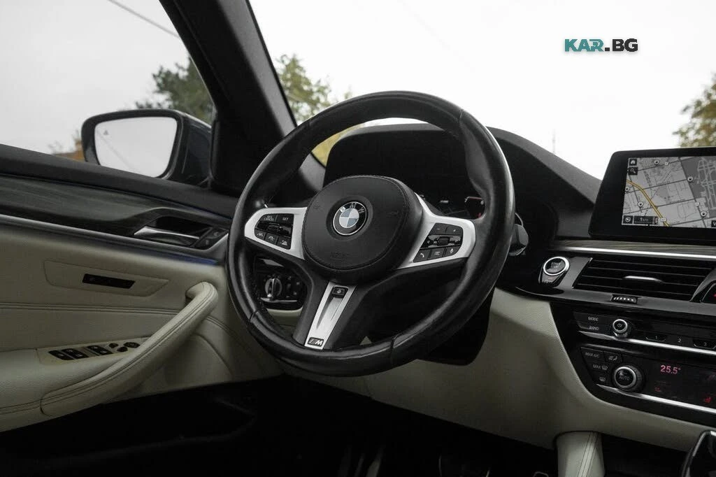 BMW 530 I* XDRIVE* 360CAMERA* ЛЮК* , снимка 11 - Автомобили и джипове - 56736349