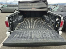 Toyota Tacoma * 4x4 Double Cab Auto * 2  КЛЮЧА* ПОДГРЕВ* KEYLESS, снимка 17