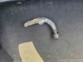 Toyota C-HR 1.8 hibrid, снимка 8