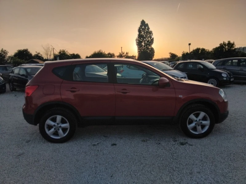 Nissan Qashqai 2.0i 194000km Внос от Италия , снимка 7 - Автомобили и джипове - 46316594