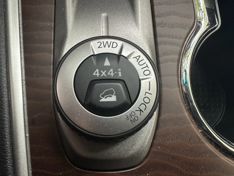 Nissan Pathfinder Platinum 4x4, снимка 9 - Автомобили и джипове - 51878665