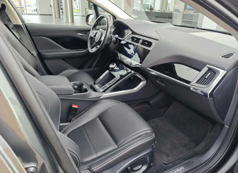 Jaguar I-Pace 90Kwh* AWD* Въздушно* Панорама* , снимка 8 - Автомобили и джипове - 52586708