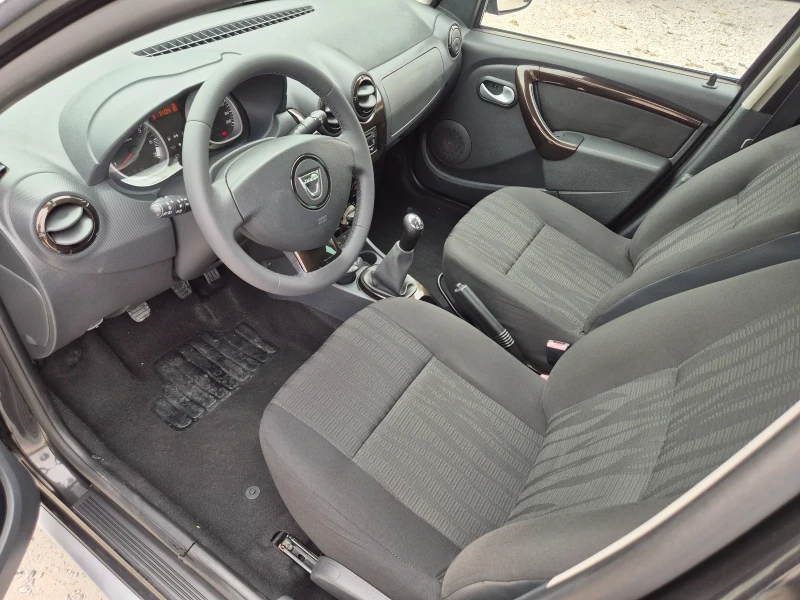 Dacia Duster 1.6i Benzin 95ps., снимка 14 - Автомобили и джипове - 52815852