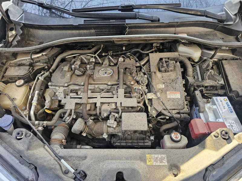 Toyota C-HR 1.8 hibrid, снимка 15 - Автомобили и джипове - 52876812
