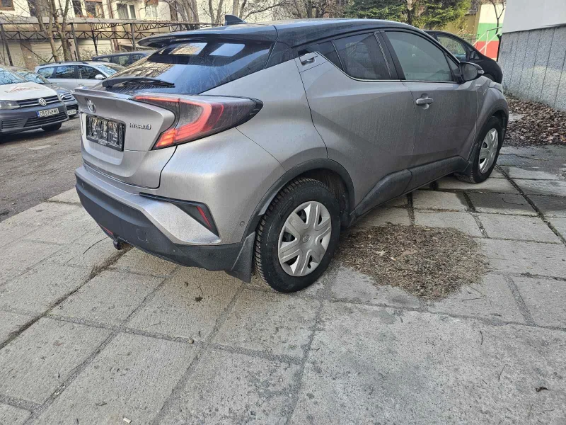 Toyota C-HR 1.8 hibrid, снимка 2 - Автомобили и джипове - 52876812