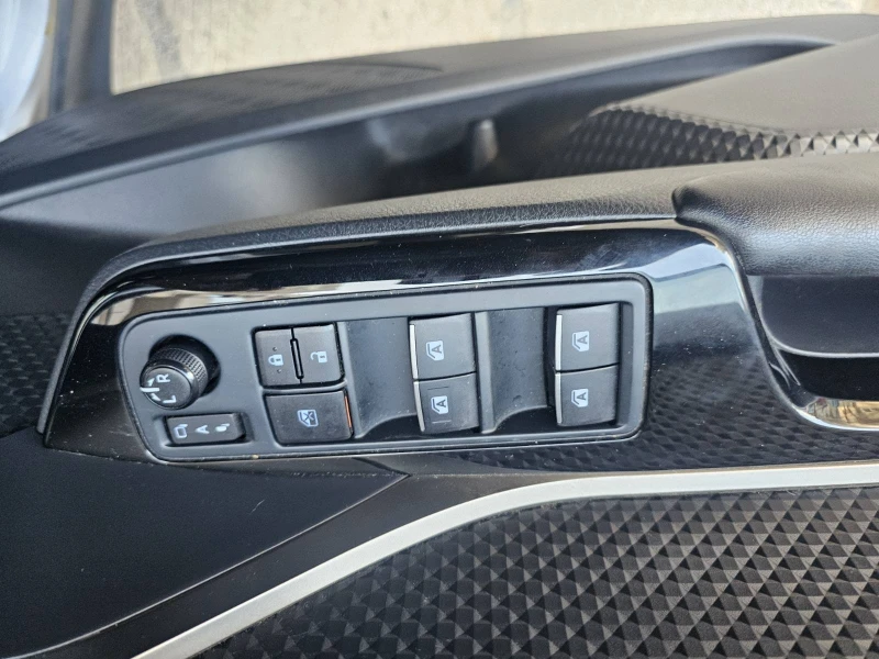 Toyota C-HR 1.8 hibrid, снимка 4 - Автомобили и джипове - 52876812